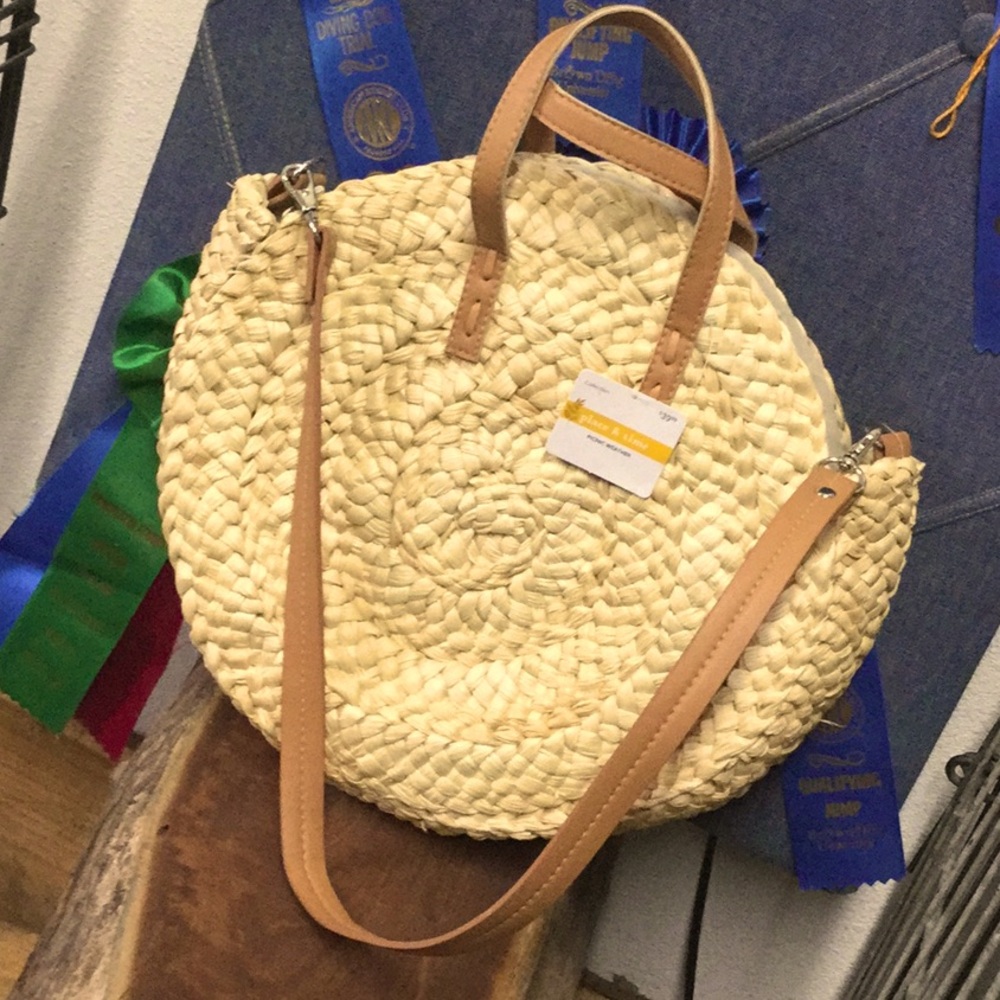 Straw bag farmer’s market chic cowgirl Sunday brunch travel vacay spa pool party - Picture 1 of 7